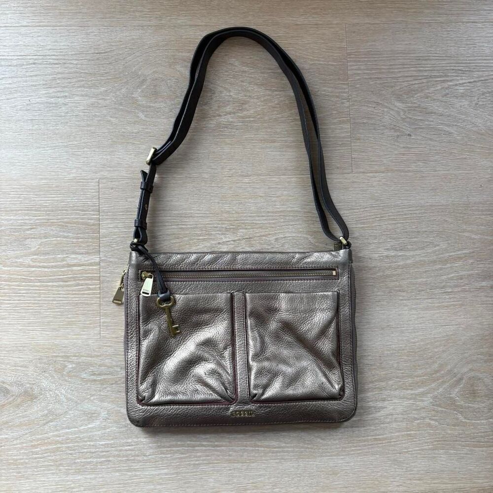 Fossil Leather Grey Silver Grunge Adjustable Shoulder Crossbody Purse Bag NWOT